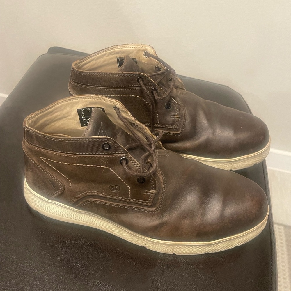 RED WING Cross Lite CHUKKA BOOT Sneaker Safety Toe MENS US 8